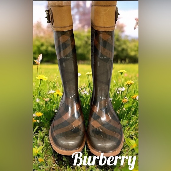 Burberry Tynedale Check Rain Boots Size 37 Retail $395 EUC - Picture 6 of 14
